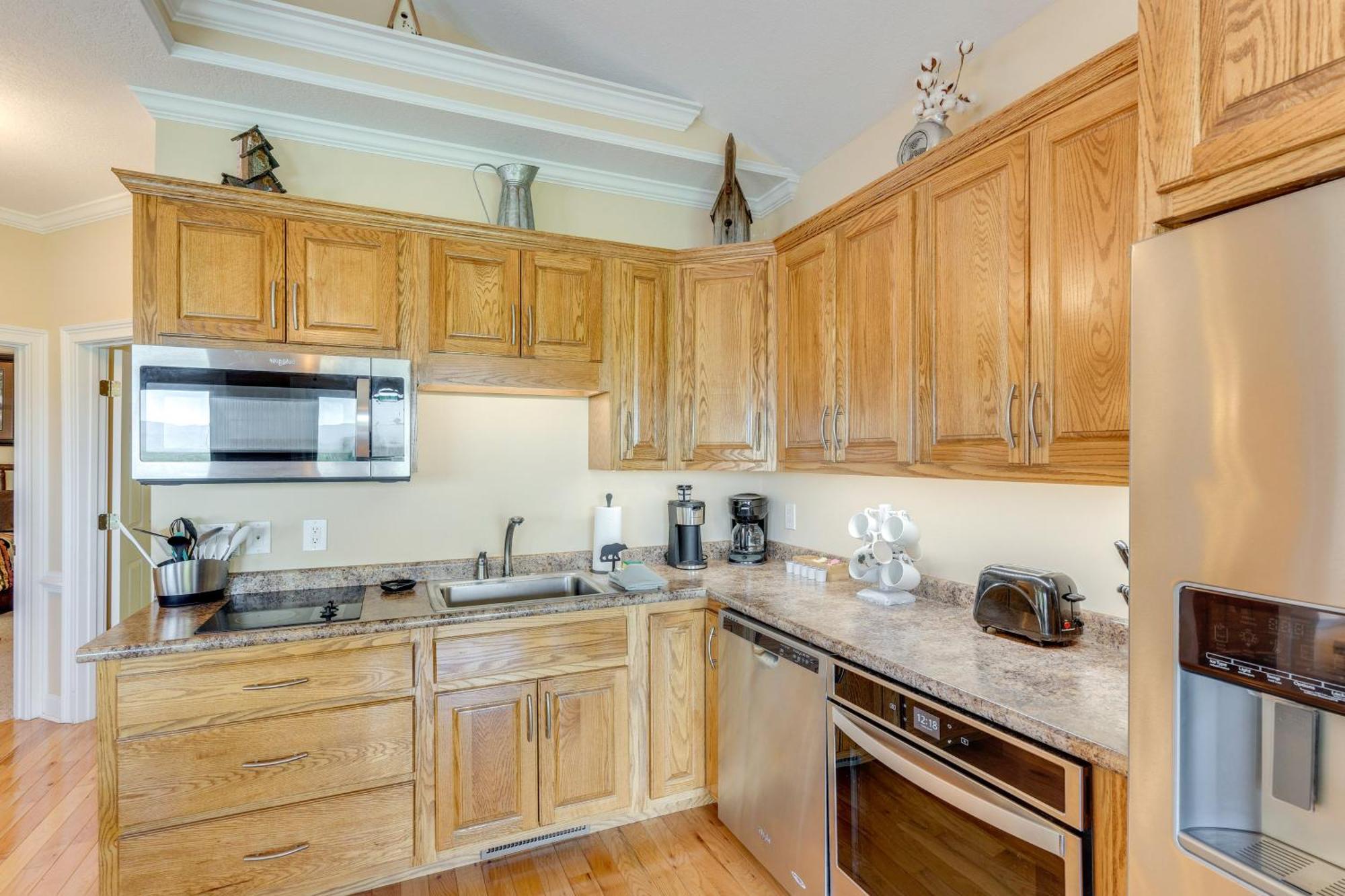 Lake-View Condo With Covered Deck In Hiawassee! Exterior foto